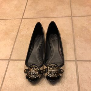 TORY BURCH CANVAS WITH LEATHER TRIM PEEP TOE WEDGE